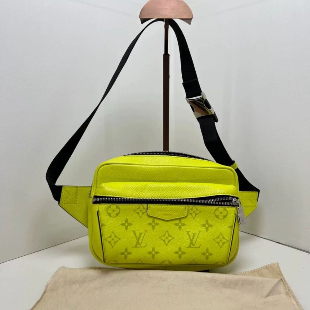 Louis Vuitton Women Pre-Loved Bag Very Good Condition